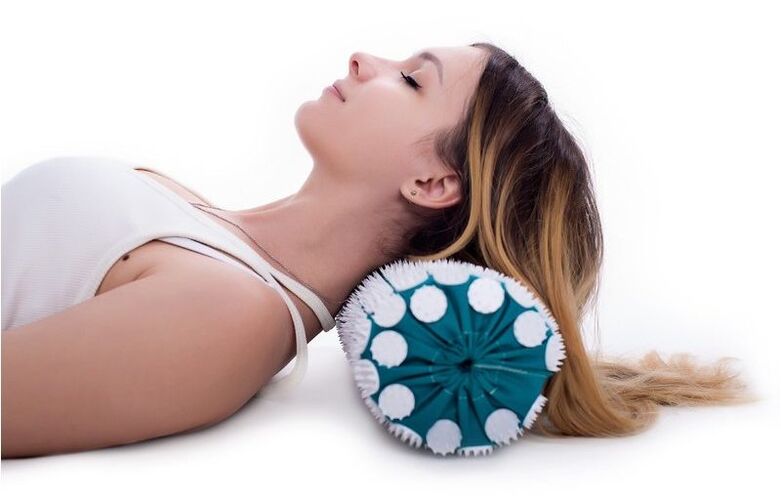 Applicatore per osteocondrosi cervicale